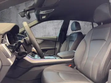 AUDI Q8 55 TFSI e quattro tiptronic AHK Matrix HuD