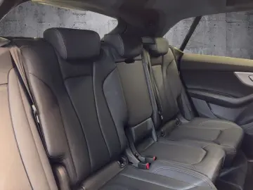 AUDI Q8 55 TFSI e quattro tiptronic AHK Matrix HuD