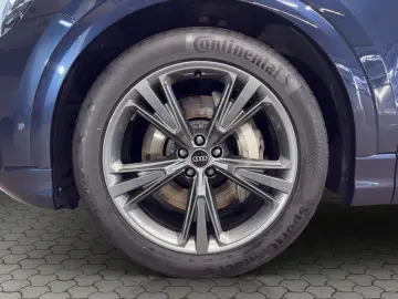 AUDI Q8 55 TFSI e quattro tiptronic AHK Matrix HuD