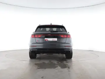 AUDI Q8 55 TFSI e quattro tiptronic S line   AHK