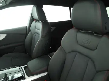 AUDI Q8 55 TFSI e quattro tiptronic S line   AHK