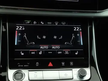 AUDI Q8 55 TFSI e quattro tiptronic S line   AHK