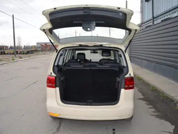 Touran 2.0 TDI  Piele  Automat  7Locuri  Hightlight