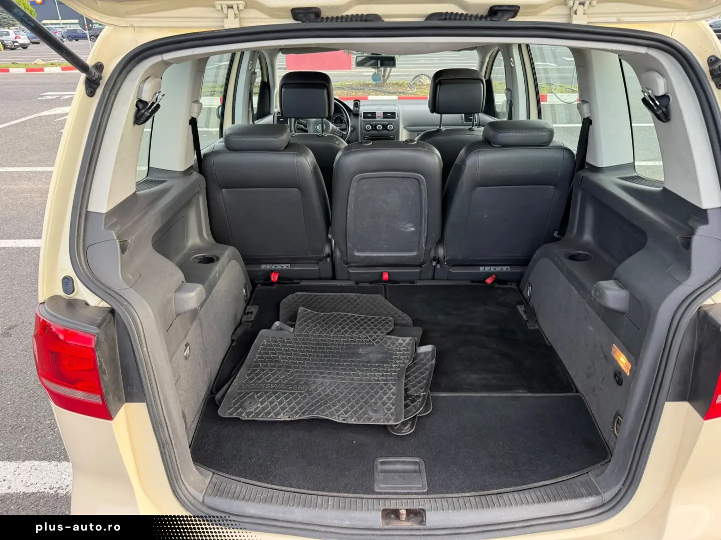 VOLKSWAGEN Touran 2015 — imagine 19