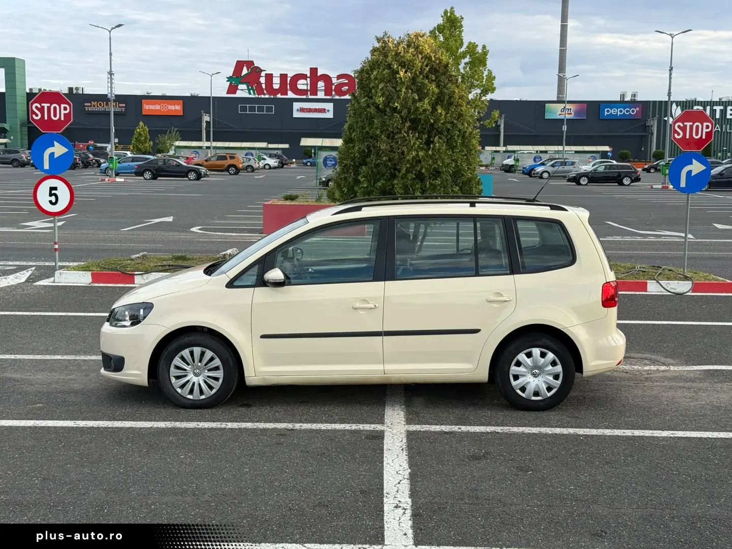 VOLKSWAGEN Touran 2015 — imagine 26