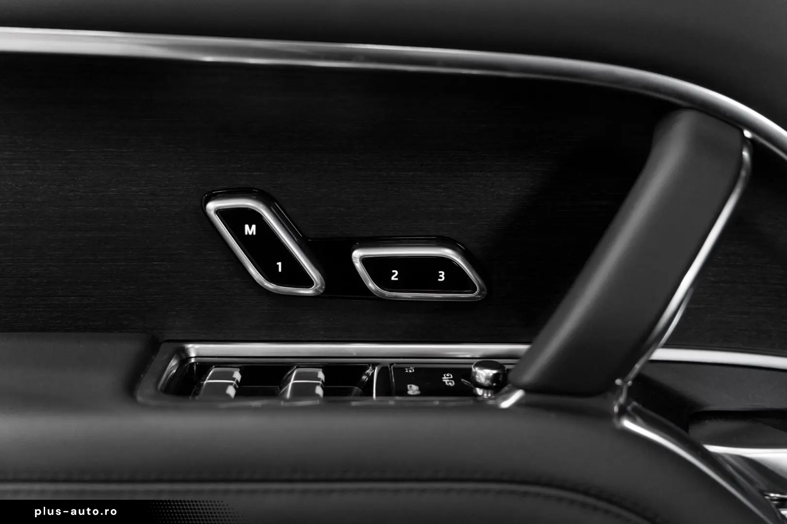 LAND ROVER Range Rover P460e LWB Autobiography 25MY