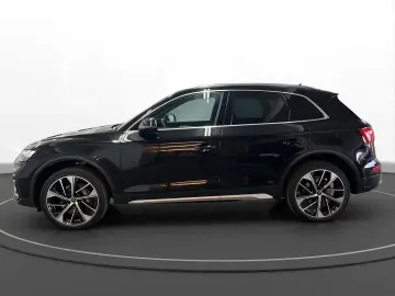 AUDI Q5 50 TFSIe qu. advanced AHK Matrix LM 21  Navi