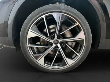 AUDI Q5 50 TFSIe qu. advanced AHK Matrix LM 21  Navi