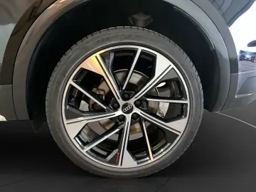 AUDI Q5 50 TFSIe qu. advanced AHK Matrix LM 21  Navi