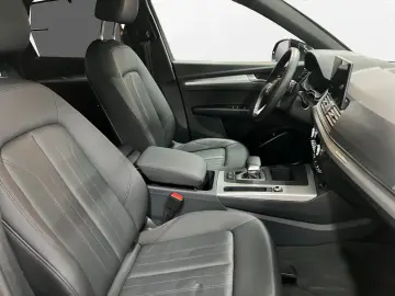 AUDI Q5 50 TFSIe qu. advanced AHK Matrix LM 21  Navi