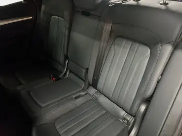 AUDI Q5 50 TFSIe qu. advanced AHK Matrix LM 21  Navi