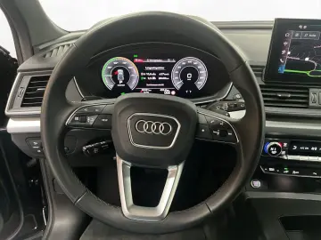 AUDI Q5 50 TFSIe qu. advanced AHK Matrix LM 21  Navi