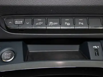 AUDI Q5 advanced 50 TFSI e quattro S Tronic