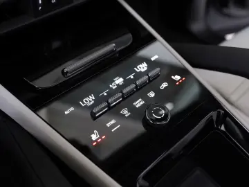 PORSCHE Cayenne E-Hybrid Pano Aero Design BOSE Sport 360