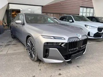 BMW 750e xDrive MPaketPro 21  Aut.Türen TV Lounge