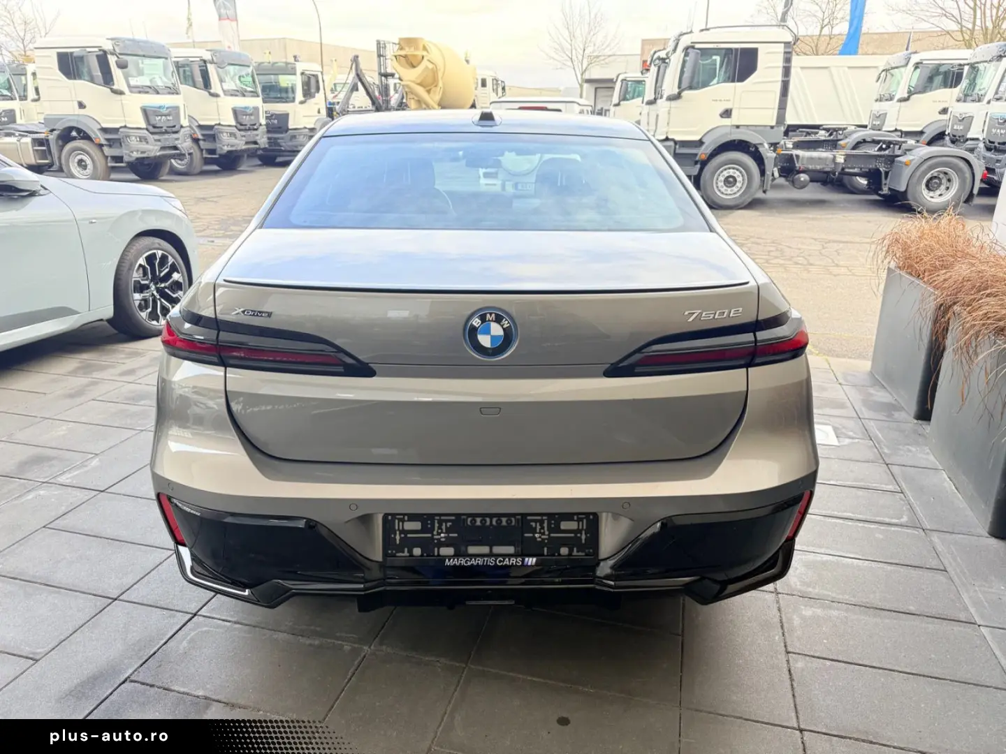 BMW 750e xDrive MPaketPro 21  Aut.Türen TV Lounge