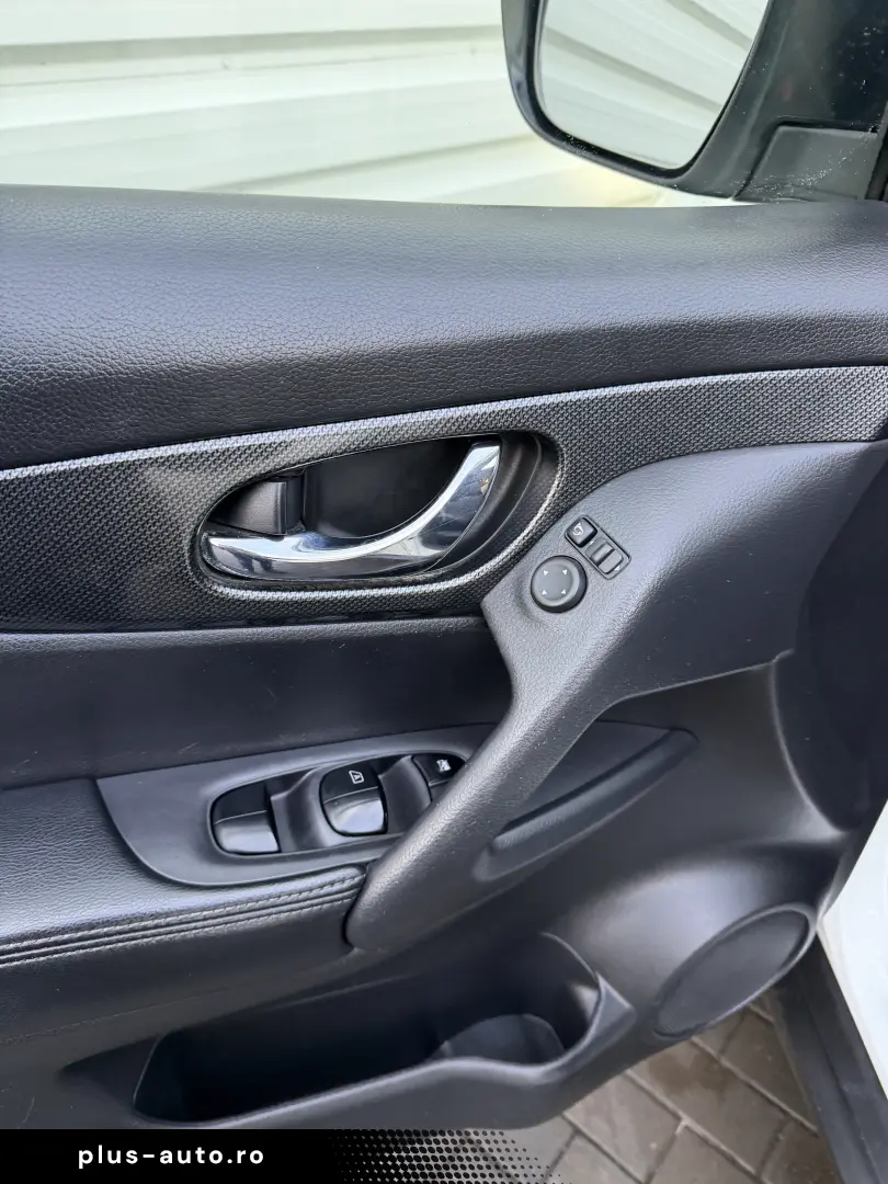 Nissan X-trail tekna 7 Locuri  de vânzare in RATE FIXE