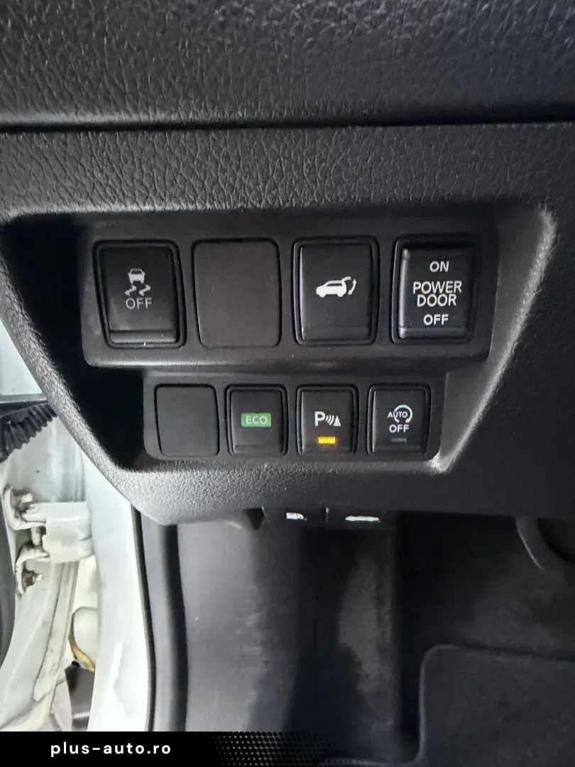 Nissan X-trail tekna 7 Locuri  de vânzare in RATE FIXE