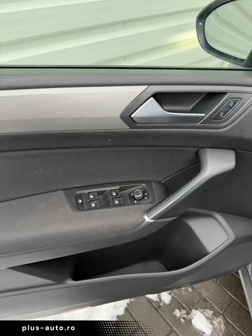 Touran 7 locuri DSG de vânzare in RATE FIXE