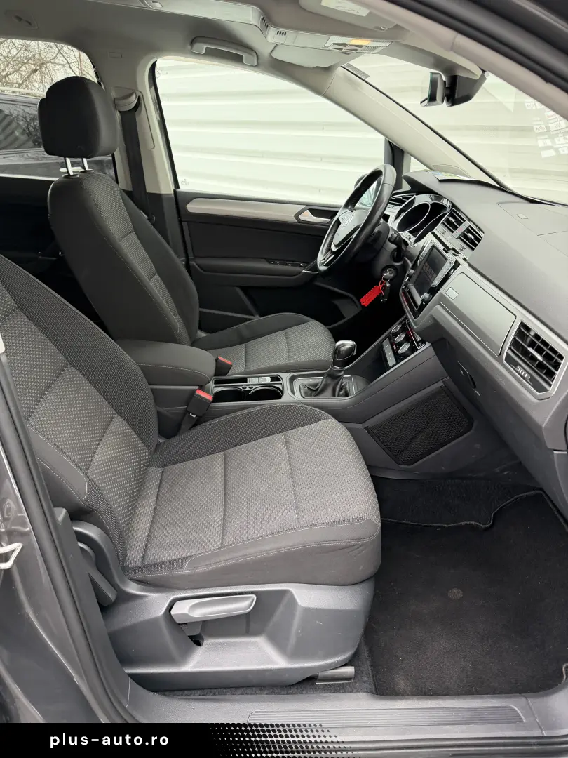 Touran 7 locuri DSG de vânzare in RATE FIXE