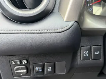 TOYOTA RAV 4 DIESEL 4X4 DE VAZARE IN RATE FIXE