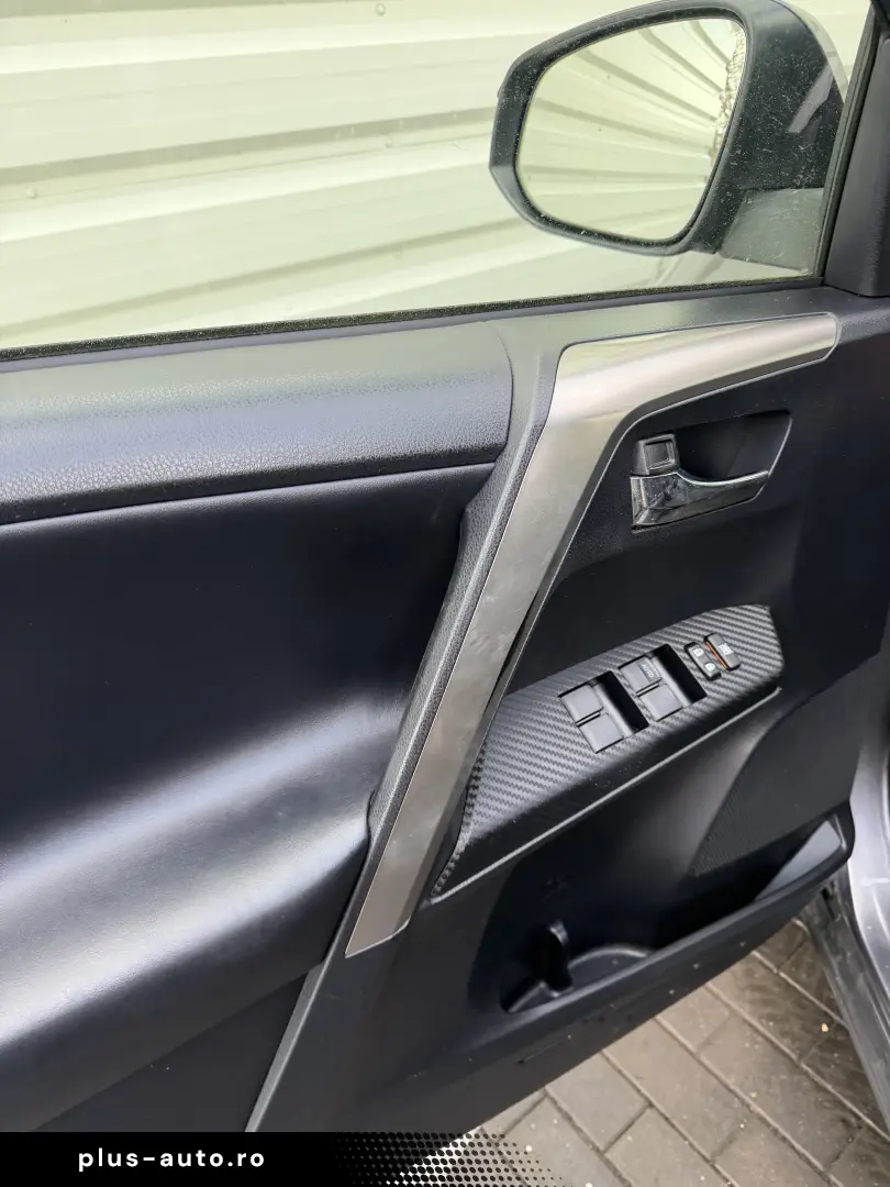 TOYOTA RAV 4 DIESEL 4X4 DE VAZARE IN RATE FIXE