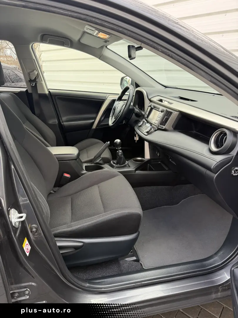 TOYOTA RAV 4 DIESEL 4X4 DE VAZARE IN RATE FIXE