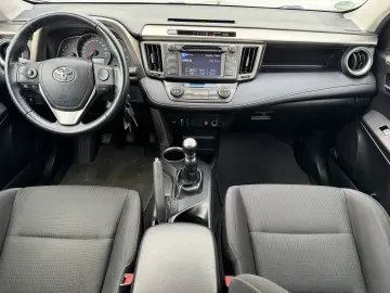 TOYOTA RAV 4 DIESEL 4X4 DE VAZARE IN RATE FIXE