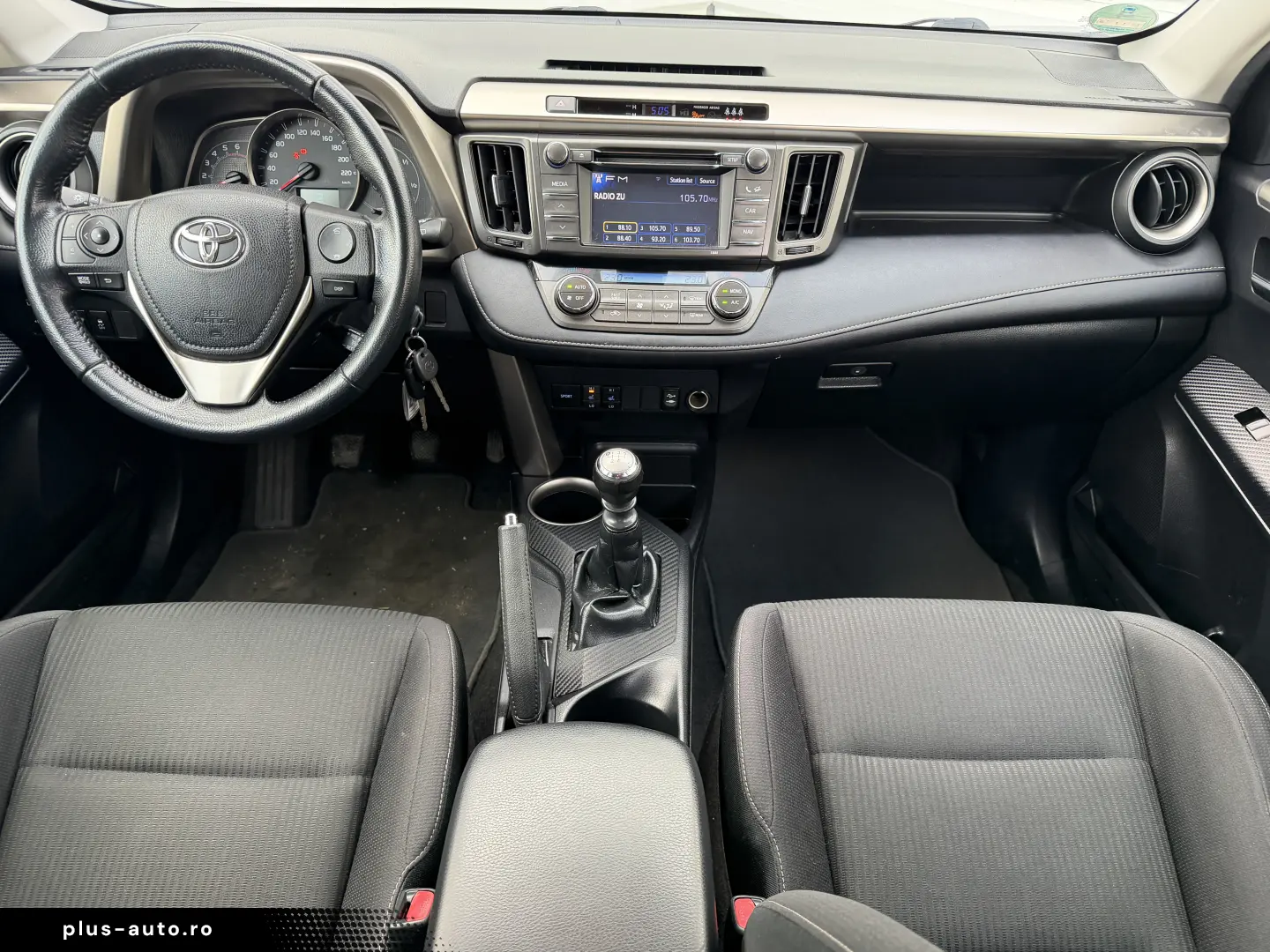 TOYOTA RAV 4 DIESEL 4X4 DE VAZARE IN RATE FIXE