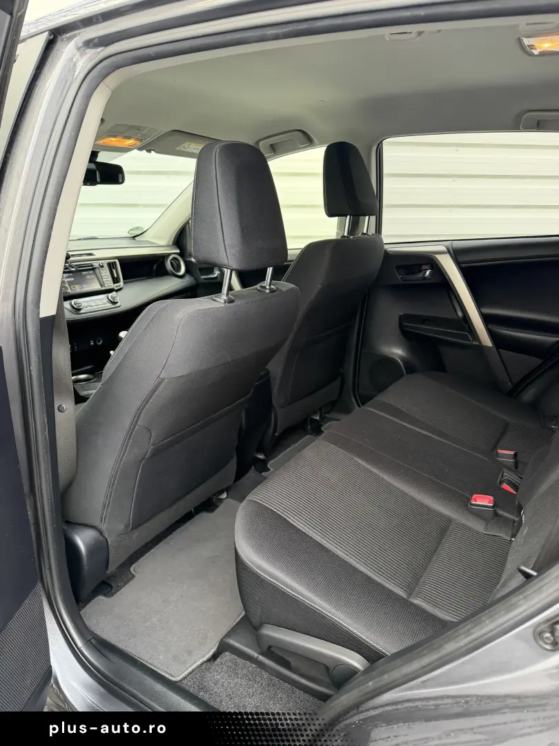 TOYOTA RAV 4 DIESEL 4X4 DE VAZARE IN RATE FIXE