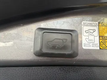 TOYOTA RAV 4 DIESEL 4X4 DE VAZARE IN RATE FIXE