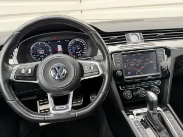 Passat 4x4 R-line 240 cp de vanzare in RATE FIXE