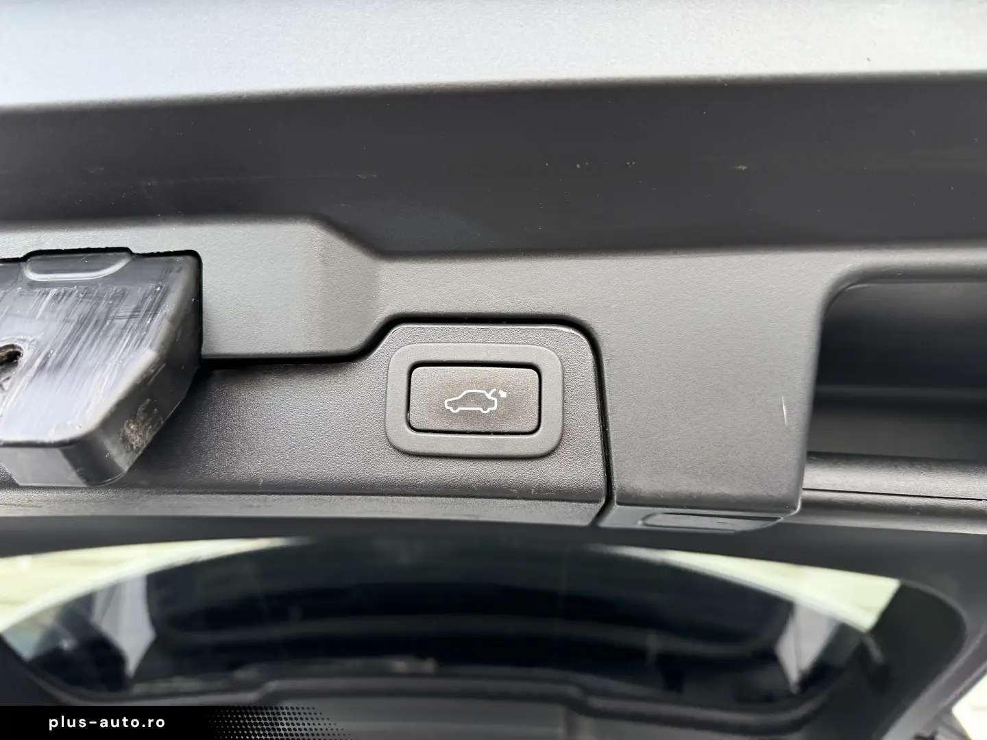 Land Rover Evoque 4x4 2017 in RATE FIXE