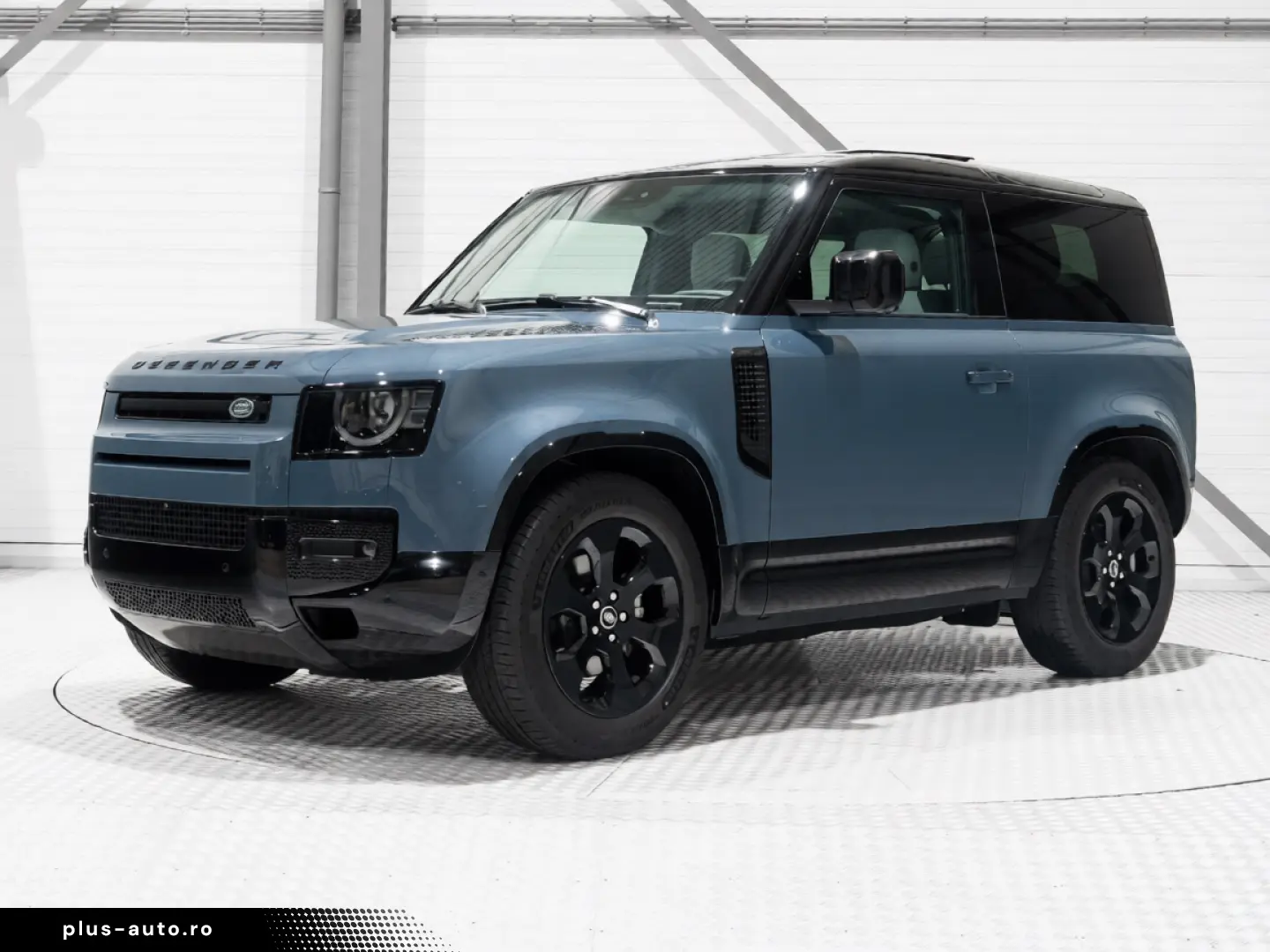 Land Rover Defender 90 X-Dynamic SE D250 AWD