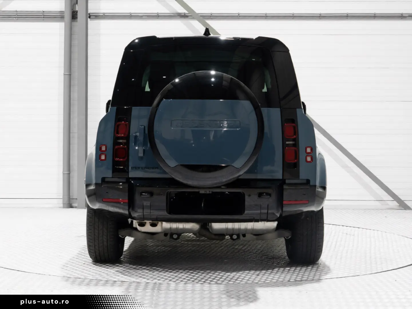 Land Rover Defender 90 X-Dynamic SE D250 AWD