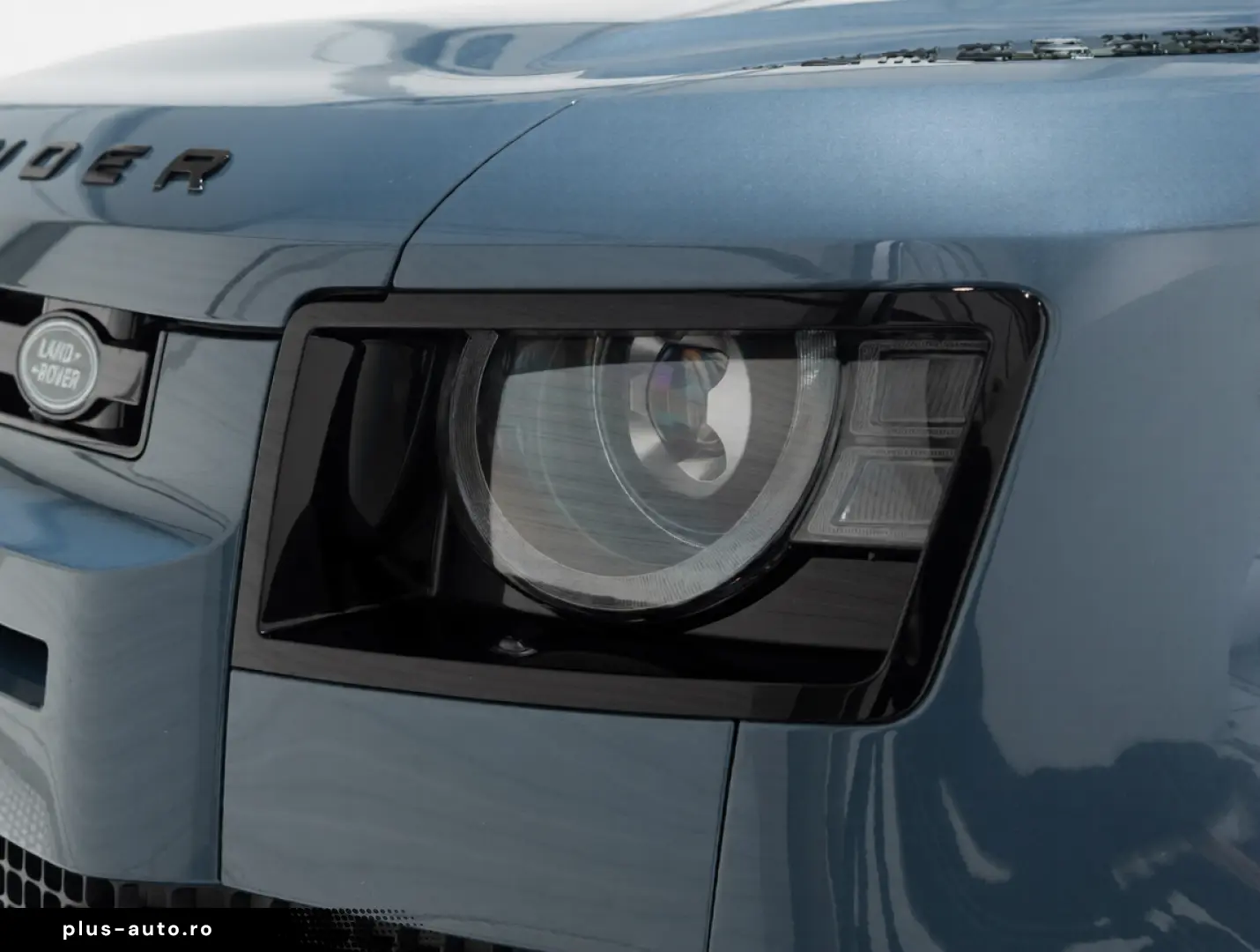 Land Rover Defender 90 X-Dynamic SE D250 AWD