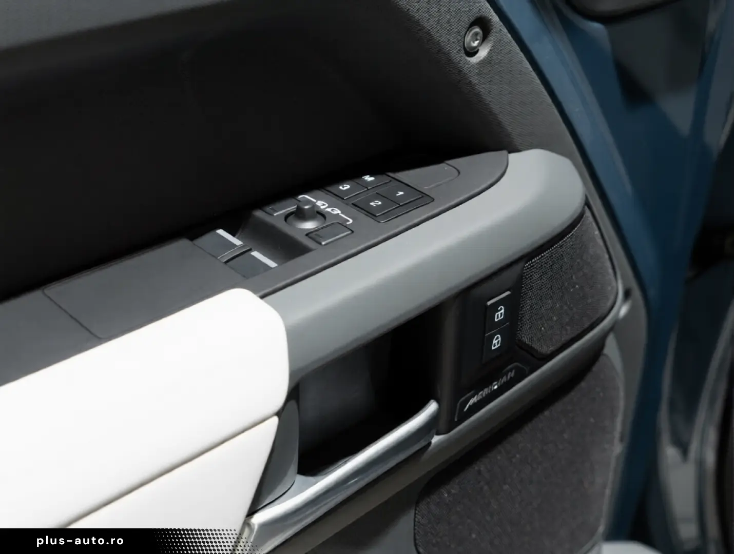 Land Rover Defender 90 X-Dynamic SE D250 AWD