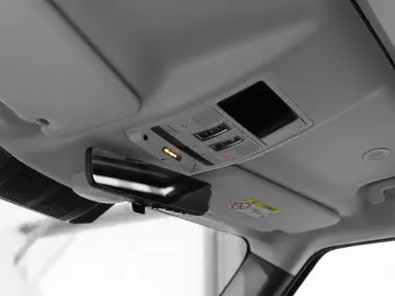 Land Rover Defender 90 X-Dynamic SE D250 AWD