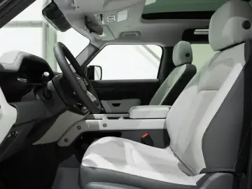 Land Rover Defender 90 X-Dynamic SE D250 AWD