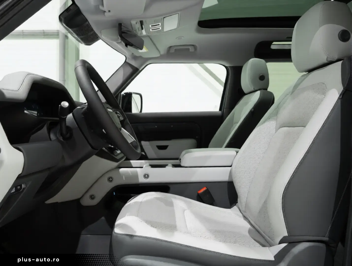 Land Rover Defender 90 X-Dynamic SE D250 AWD