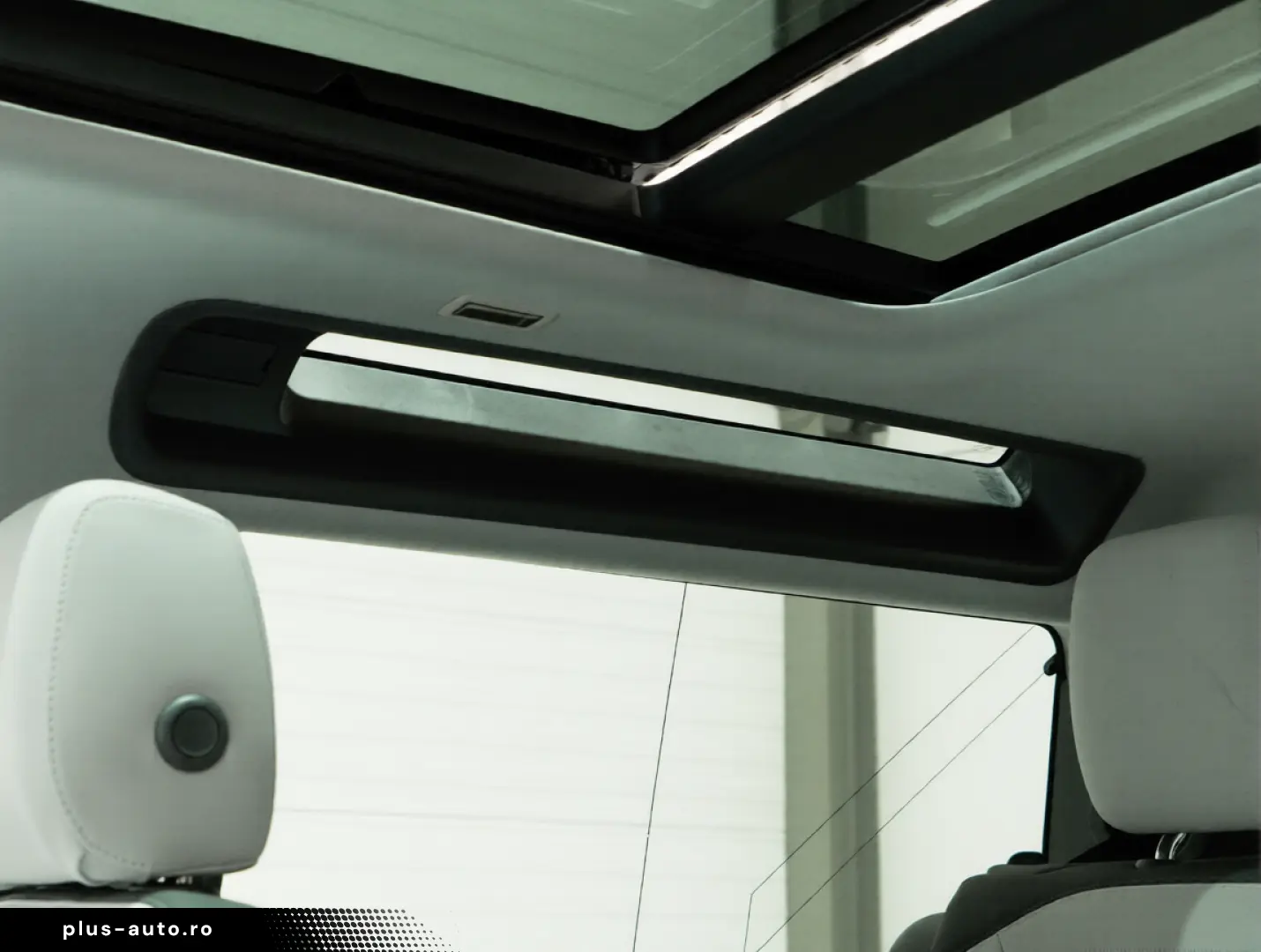 Land Rover Defender 90 X-Dynamic SE D250 AWD