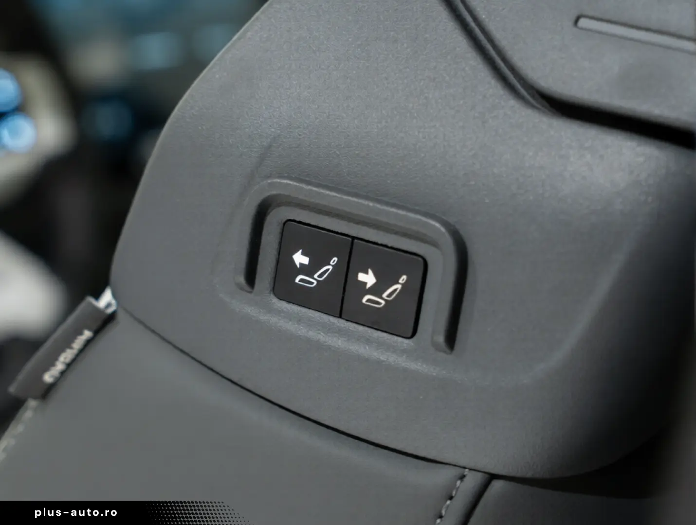 Land Rover Defender 90 X-Dynamic SE D250 AWD