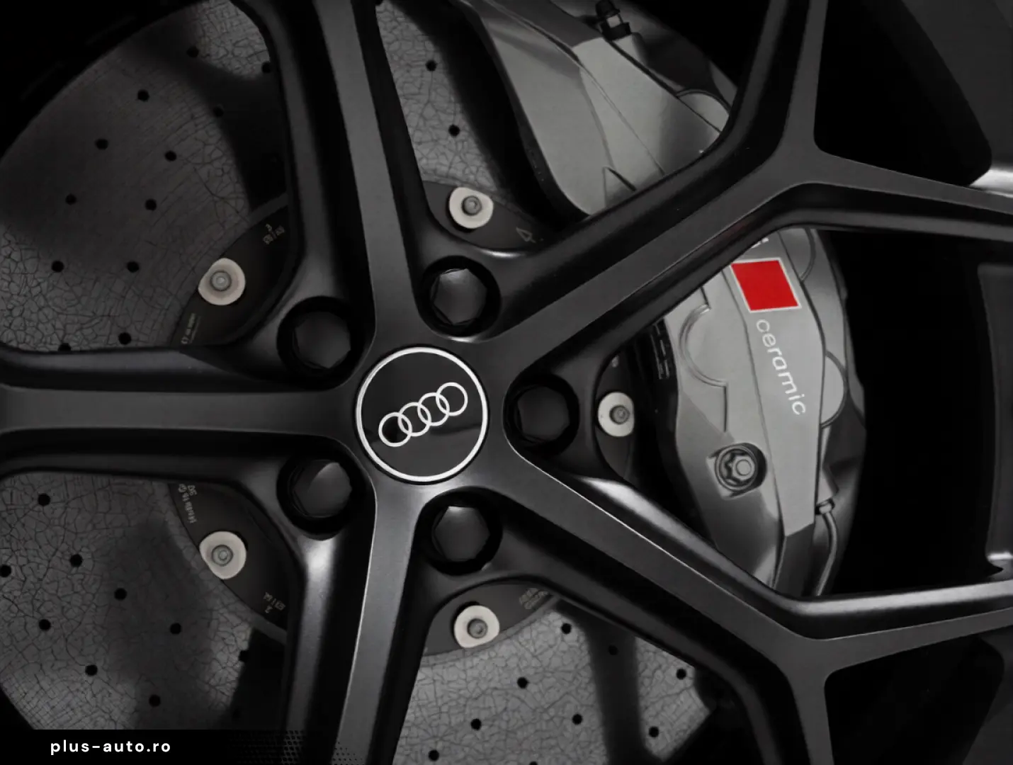 Audi RSQ8 Performance