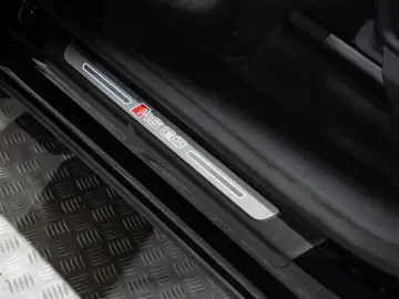 Audi RSQ8 Performance