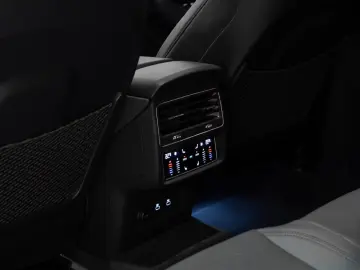 Audi RSQ8 Performance