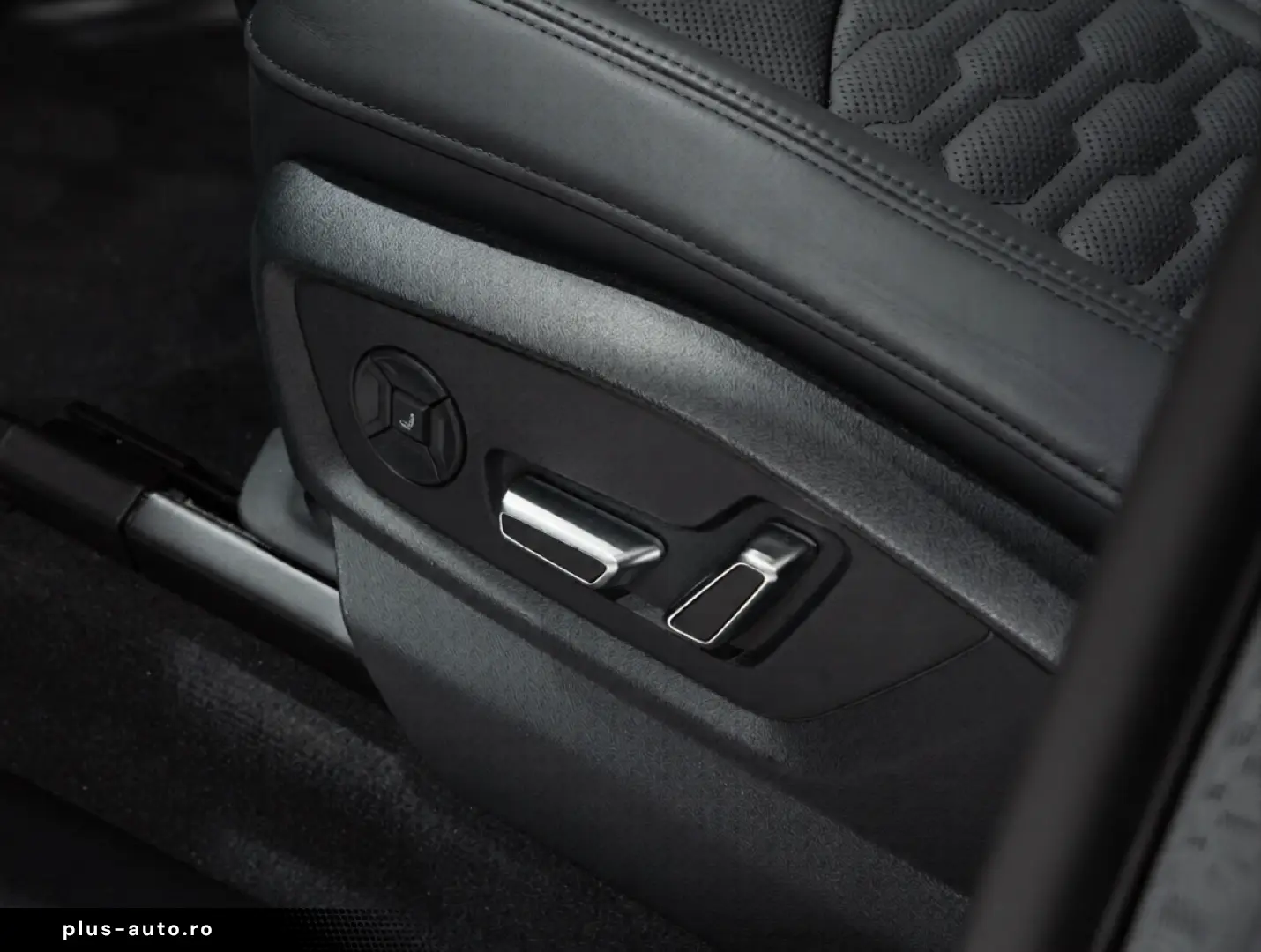 Audi RSQ8 Performance