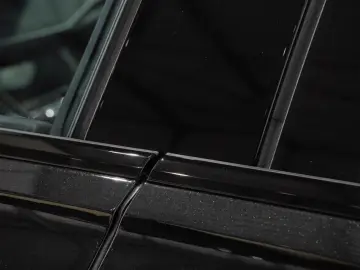 Audi RSQ8 Performance