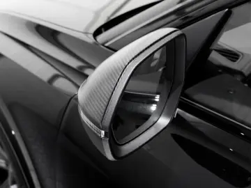 Audi RSQ8 Performance