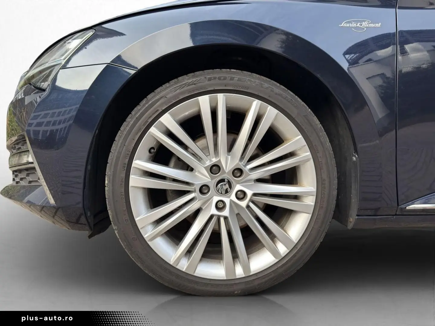 SKODA SUPERB COMBI 2.0 TDI DSG 4X4 200PS  L&K Navi LED