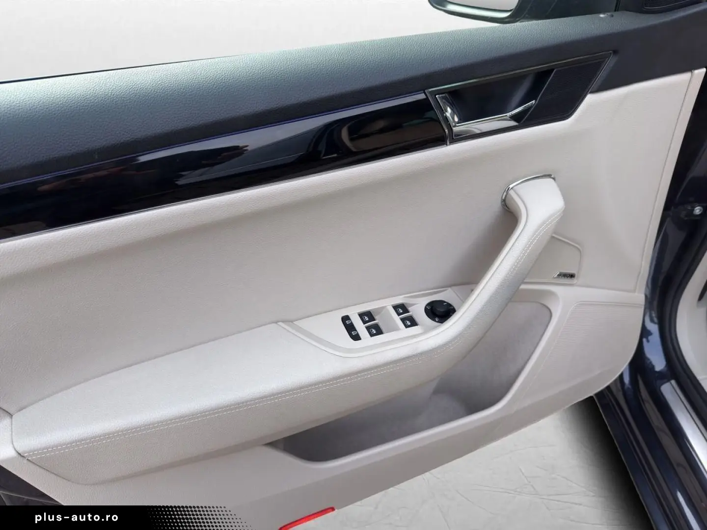 SKODA SUPERB COMBI 2.0 TDI DSG 4X4 200PS  L&K Navi LED